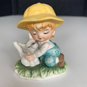 Vintage Lefton hand painted porcelain little boy child  01529 figurine.